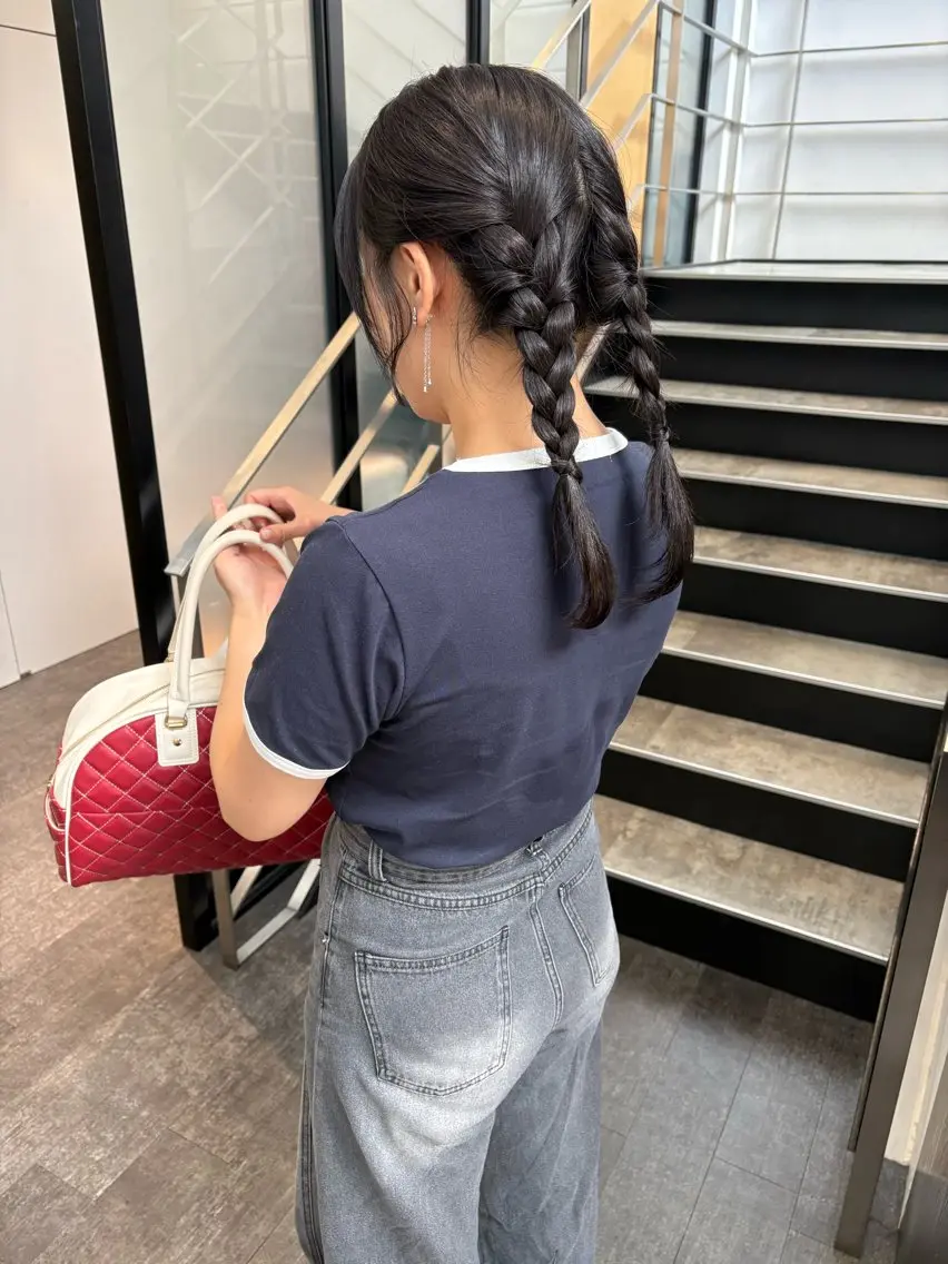 セミロング カラー ヘアアレンジ mao ｜ 柔らか艶カラー🫧のヘアスタイル
