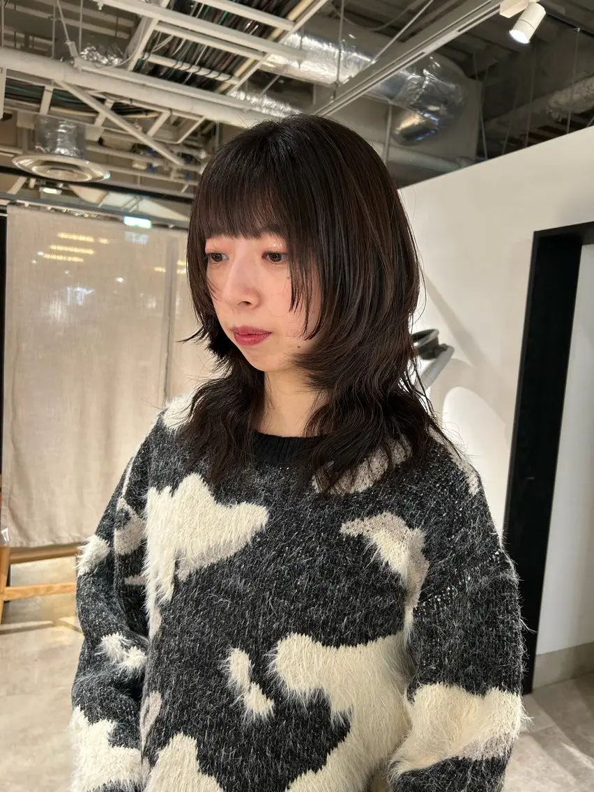 セミロング ウルフカット カット ヘッドスパ スキバサミを使わない カット🌼唯🌼のヘアスタイル