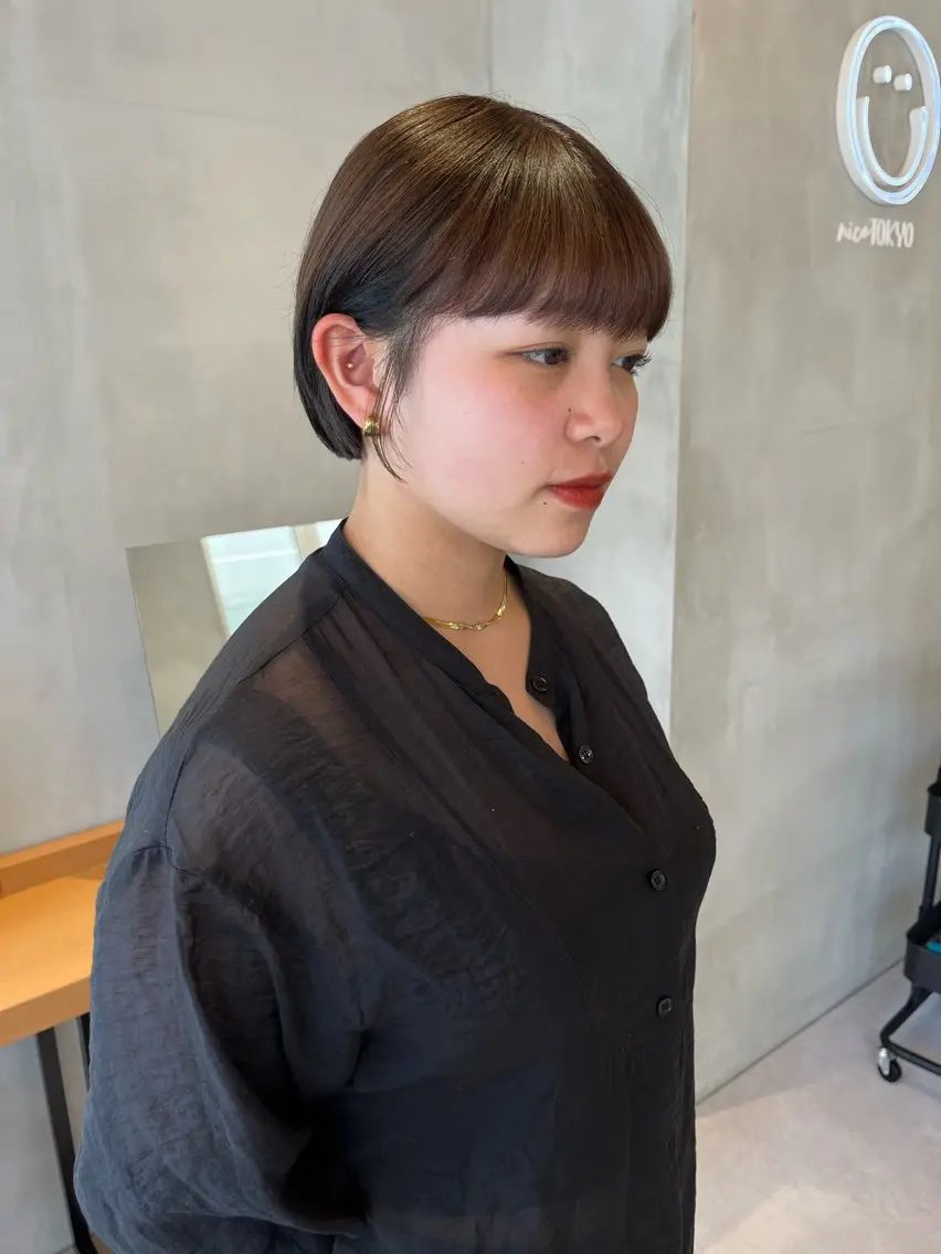 ミディアム カラー 縮毛矯正ボブ&顔まわ レイヤー♡TOMOEのヘアスタイル