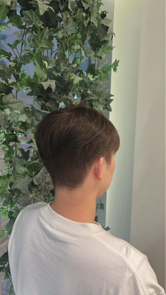ショート ヘアカラー 小谷 歩花のヘアスタイル