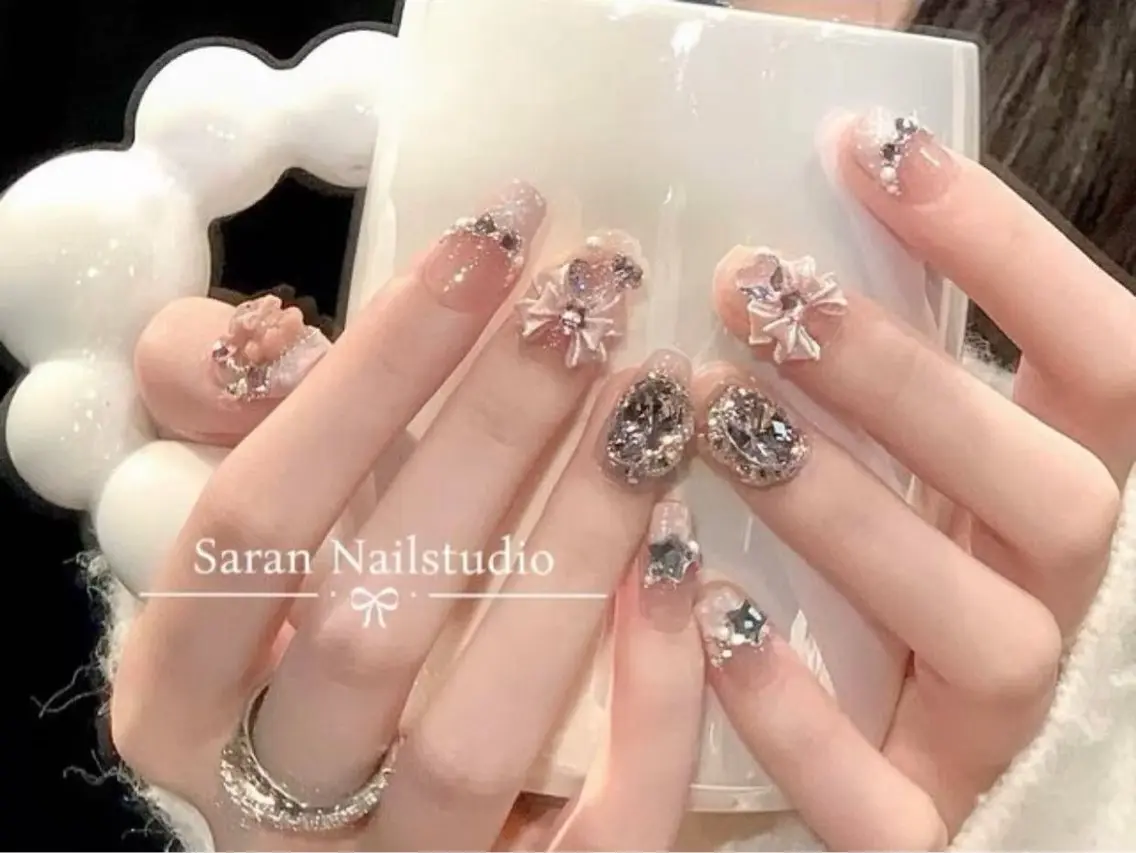 ネイル Saran Nail STUDIOのネイルデザイン