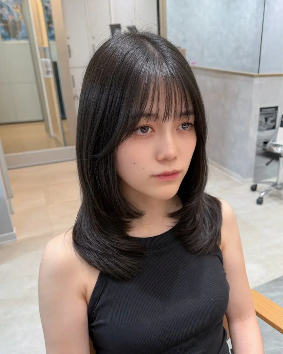 ミディアム レイヤーカット カット トリートメント 関口 知佳のヘアスタイル