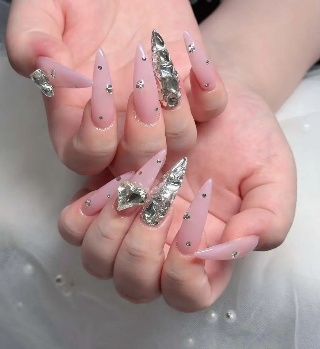 ネイル フレンチネイル ジェルネイル ガラスフレンチ ハロウィン ハート ハンドネイル yuuna hbabynailのネイルデザイン