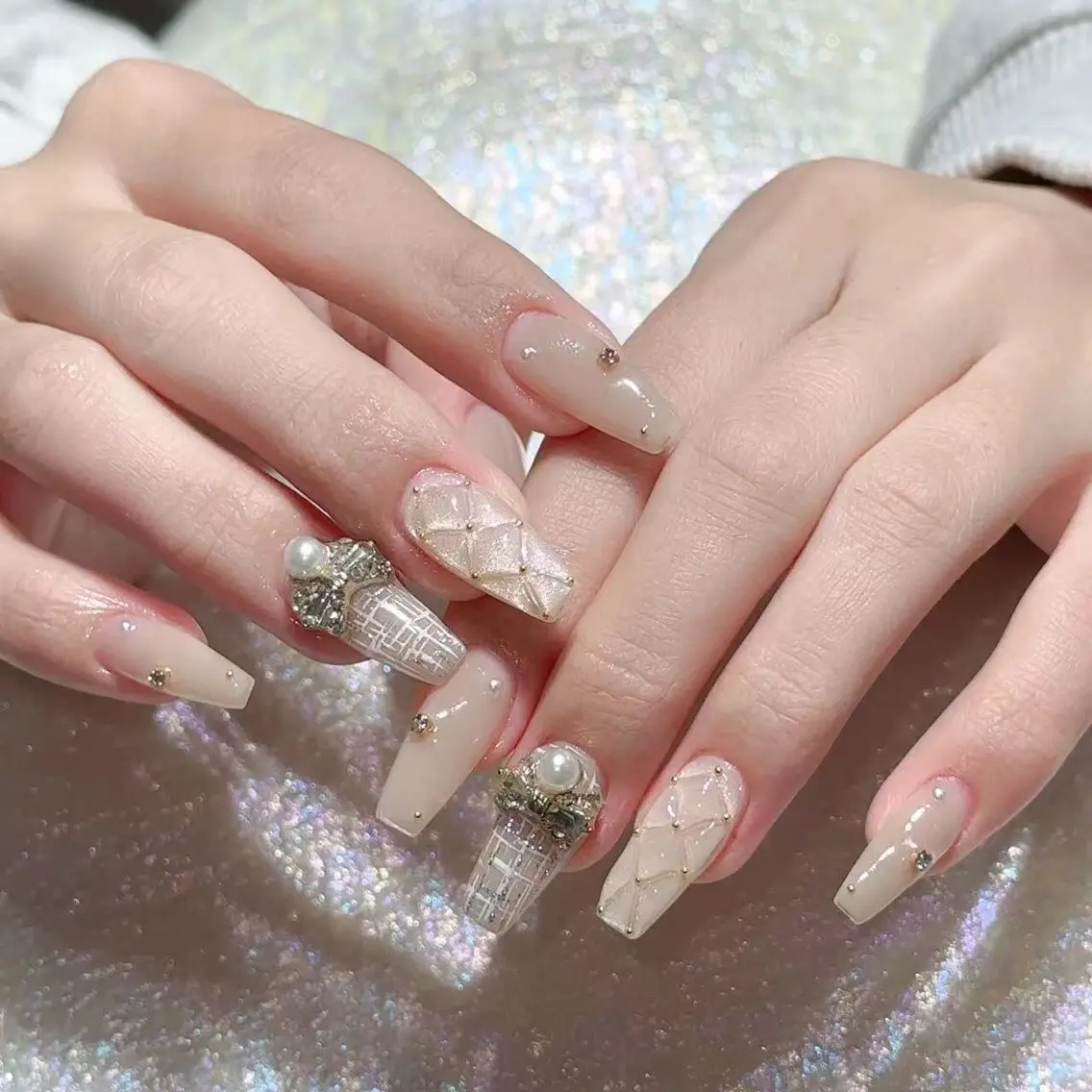 ネイル ハンドネイル Queens ひなのネイルデザイン