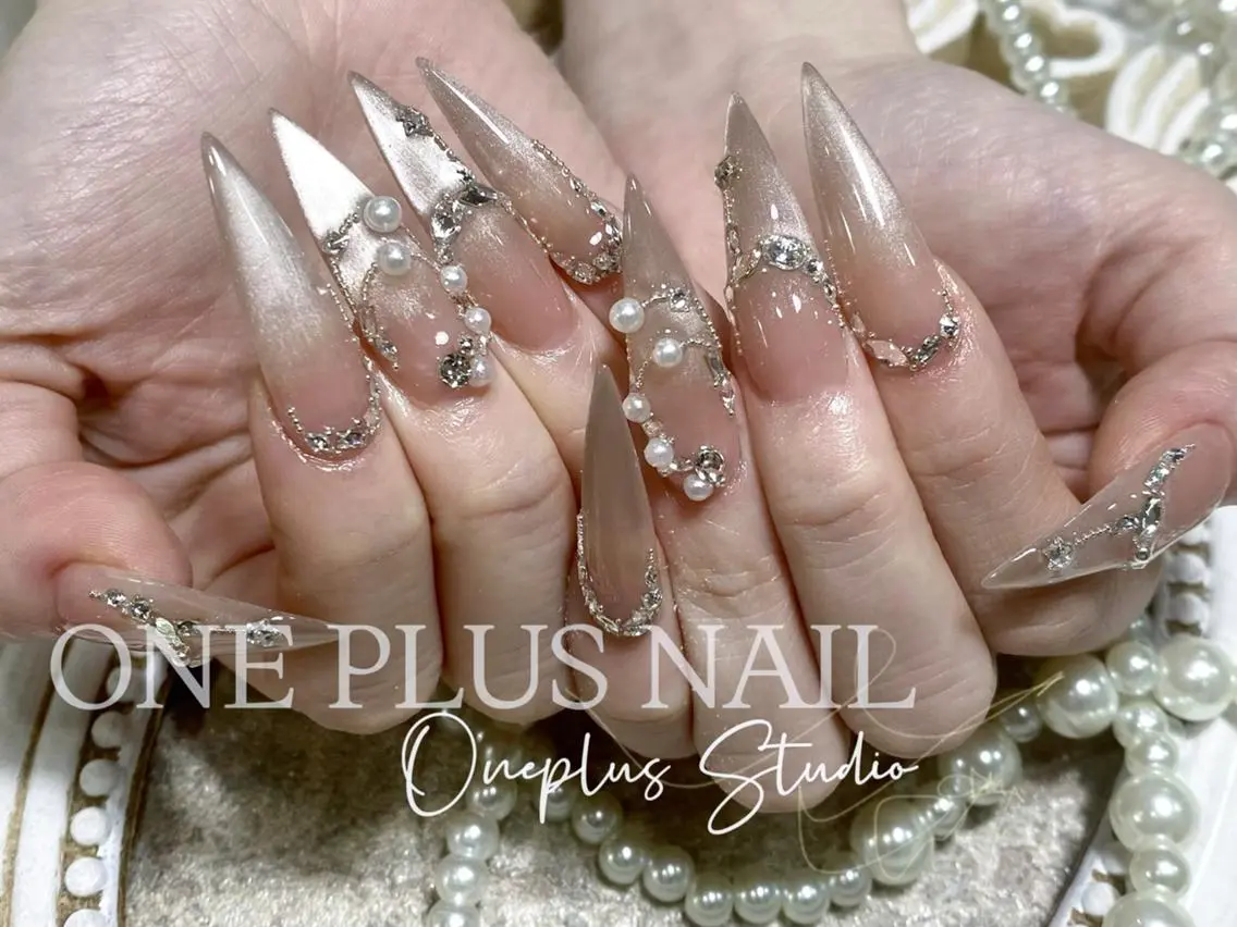 ネイル ロングネイル スカルプネイル スーパーロングネイル ネイルチップ 冬ネイル ハンドネイル ハンドケア One Plus Nail Salonのネイルデザイン