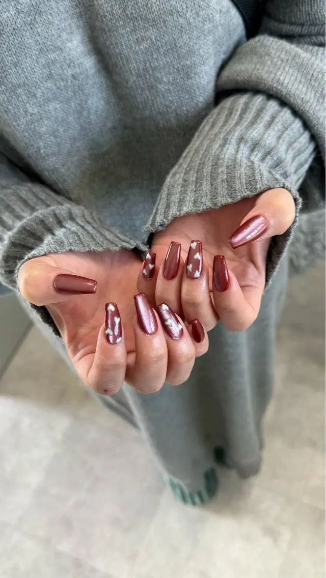 ネイル ピンク 赤色 バレンタイン Nail salon Le'aのネイルデザイン