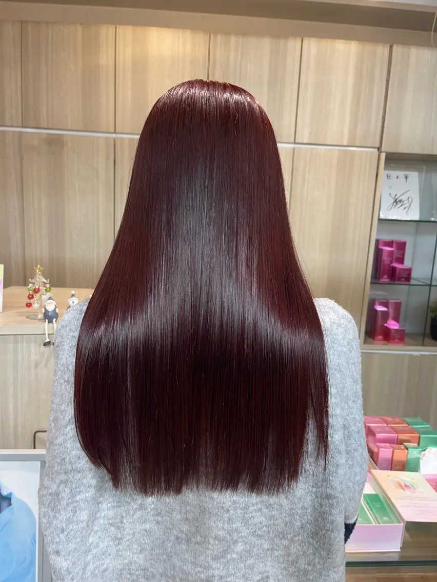 ロング カラー 谷/ English okのヘアスタイル