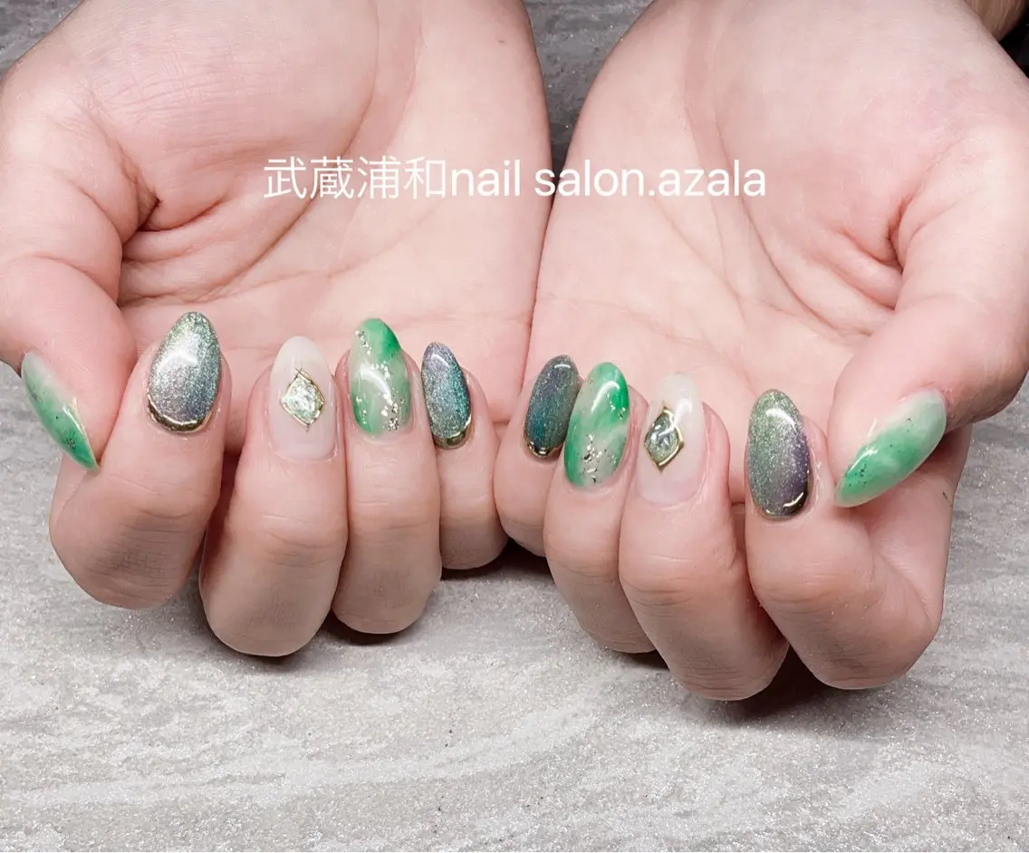 ネイル ハンドネイル R inのネイルデザイン