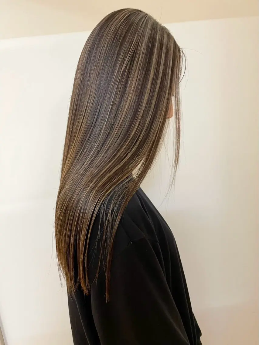 ミディアム カラー ハイライトカラー ハイライト ブリーチ👩‍🦳/ ‪✂︎MANAMIのヘアスタイル