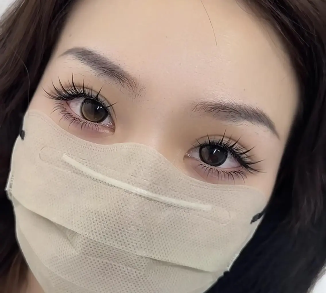 マツエク・マツパ 束感まつ毛 韓国風マツエク 下まつげエクステ ワンホンマツエク Ruka🍭ワンホン 漫画🦊マツエク店のマツエク・マツパデザイン