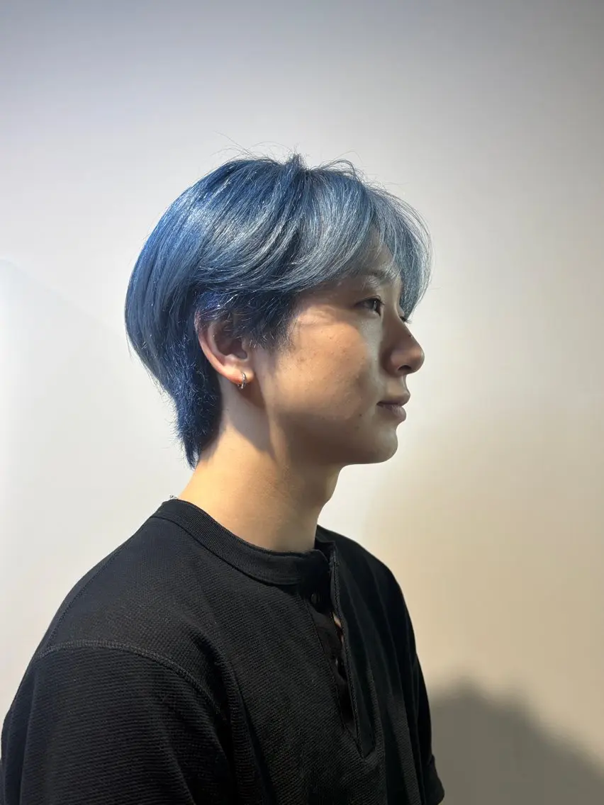 カラー メンズ メンズブリーチ ブリーチ ブルーカラー 透明感カラー ヘアカラー カラーモデル募集 🐣ありさ🐣のヘアスタイル
