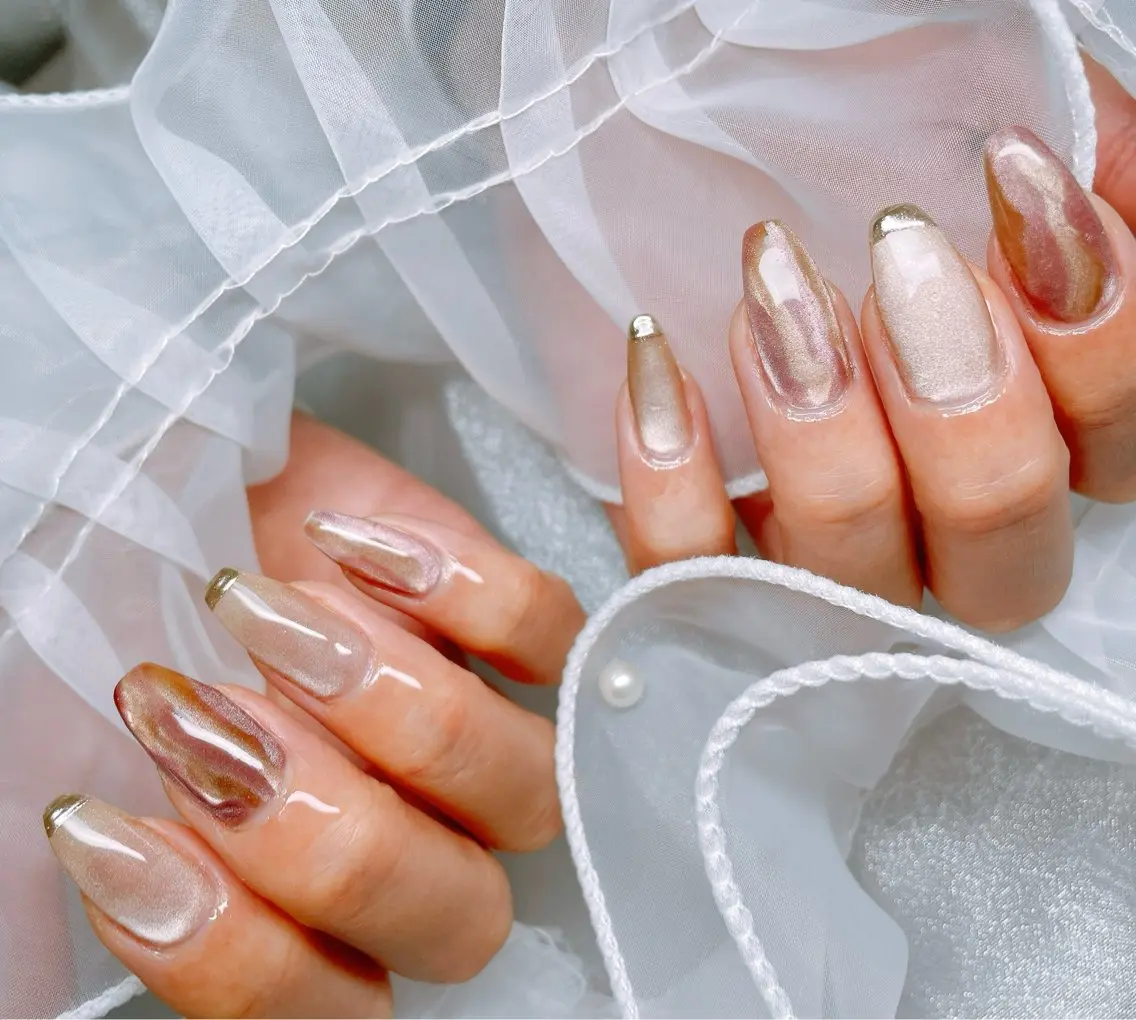ネイル フレンチネイル マグネットネイル ミラーネイル ハンドネイル ハンドケア GAL_NAIL Miraiのネイルデザイン