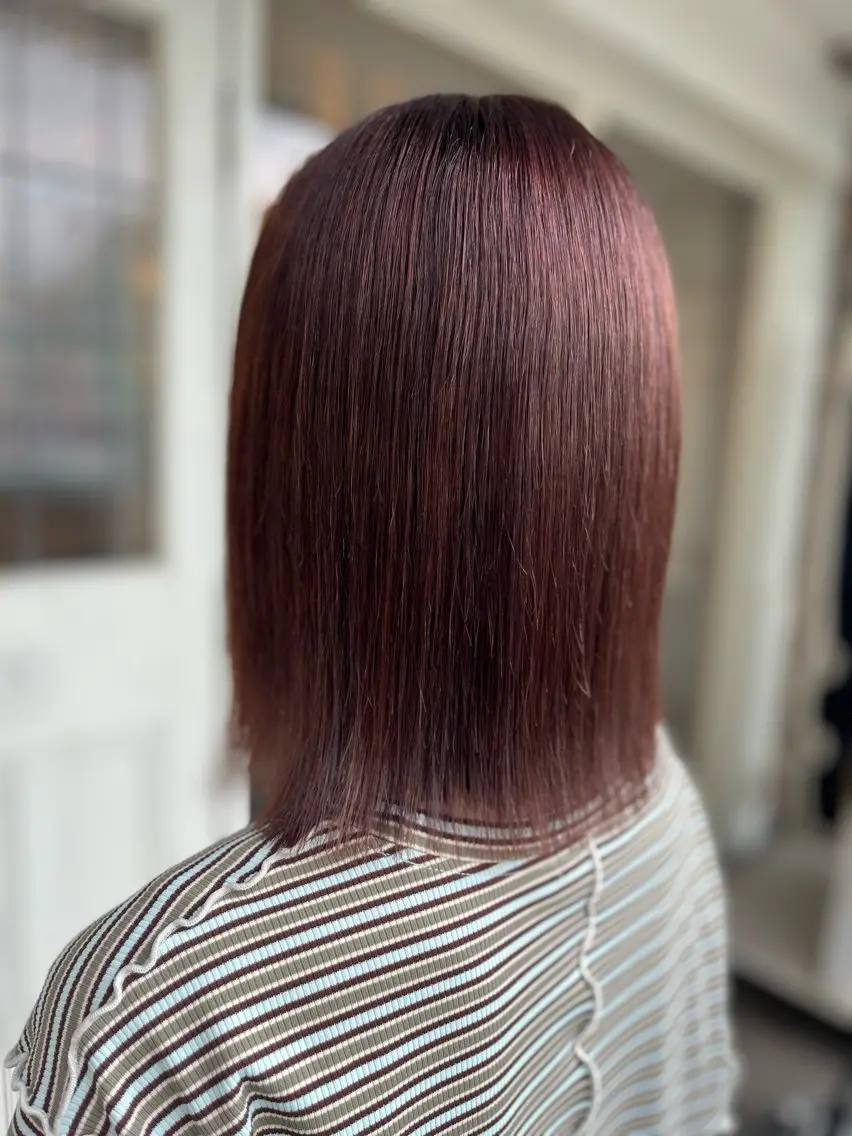 ミディアム 矢崎 身江子のヘアスタイル