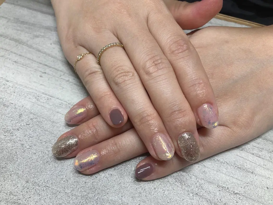 ネイル フットネイル フレンチネイル ジェルネイル ハート キラキラネイル ハンドネイル mogunail &blowのネイルデザイン