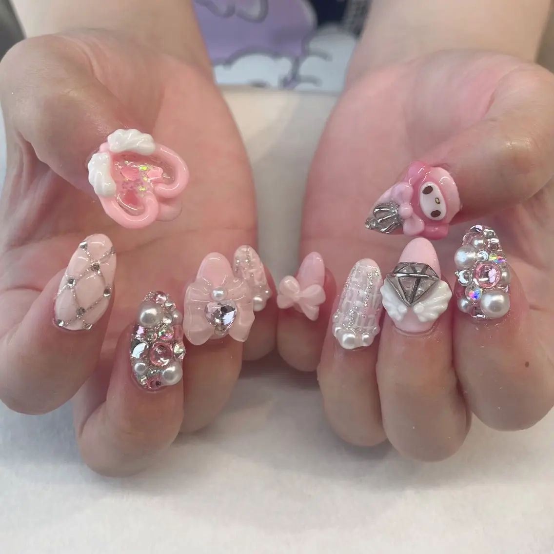 ネイル ハンドネイル 💎🐰 saki. m 🐰💎のネイルデザイン