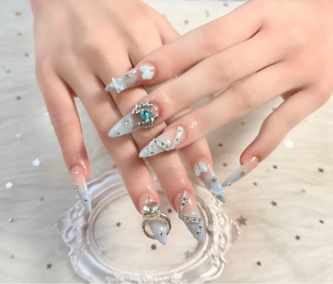 ネイル HIN NAILのネイルデザイン