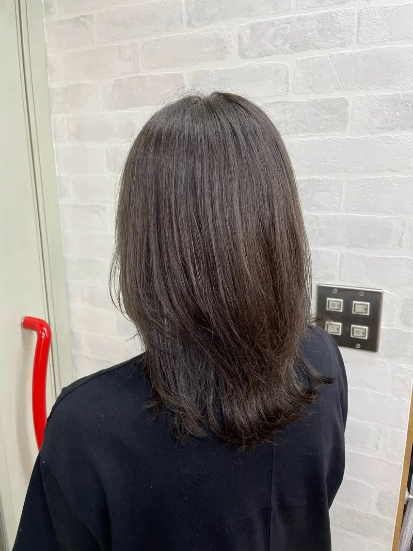 セミロング カラー ハイライトカラー ハイライト タヂカ マイのヘアスタイル