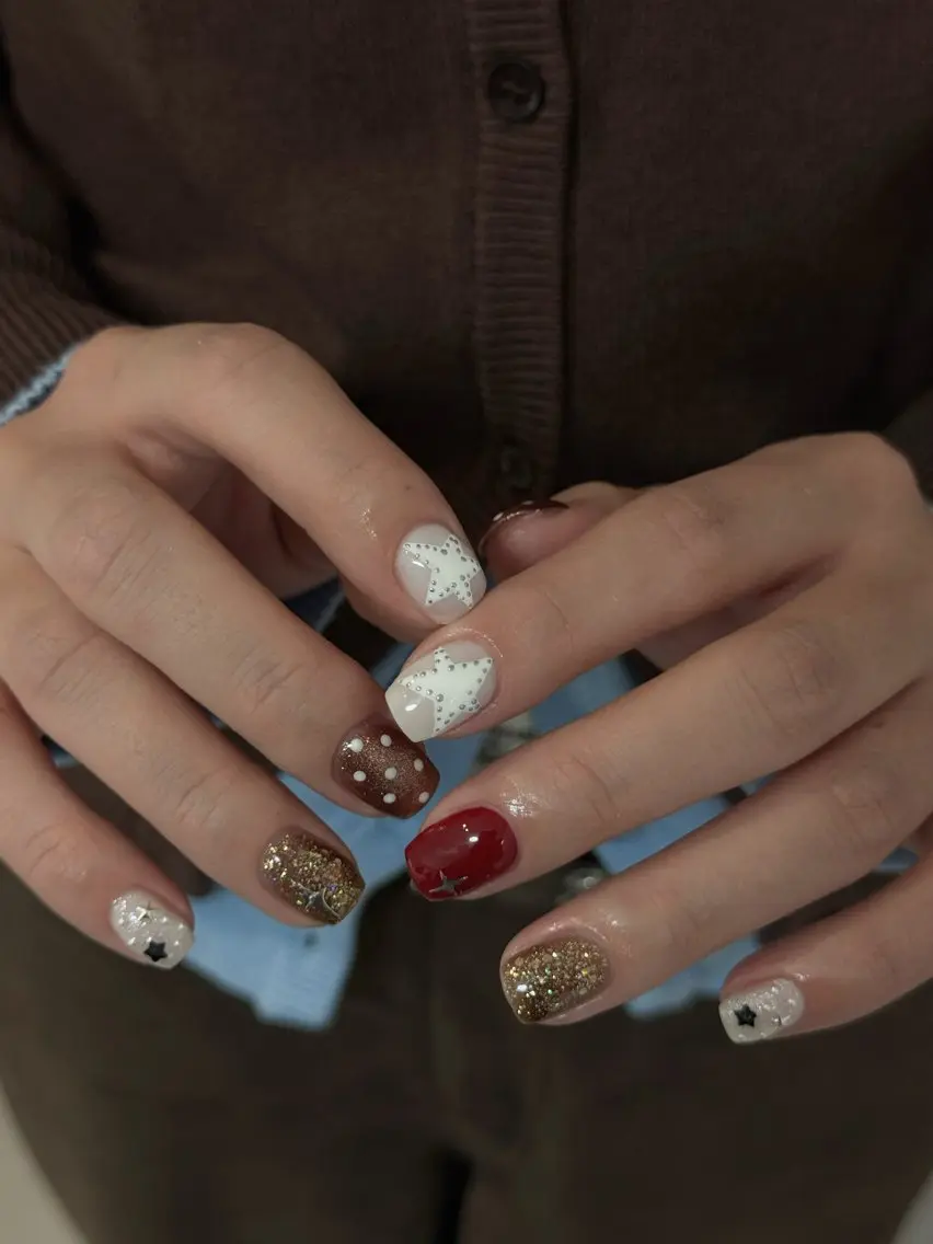 ネイル オーロラネイル ボルドー ブラウン 氷ネイル・うるうるネイル キラキラネイル ハンドネイル Julli NailStudioのネイルデザイン