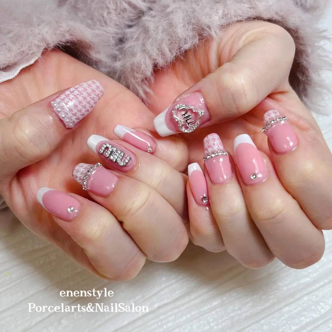 ミディアム ネイル 🐾enen style 🐾のネイルデザイン