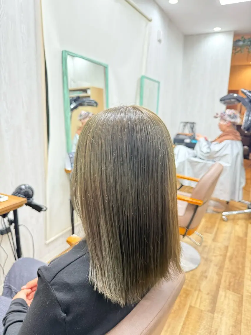 ミディアム カット ヘアカラー 鈴木 悠人のヘアスタイル