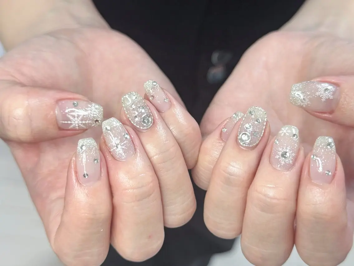 ネイル アートネイル オーロラネイル チークネイル フレンチネイル ガラスフレンチ ハンドネイル 🎀🎀YooLi Nail Salonのネイルデザイン