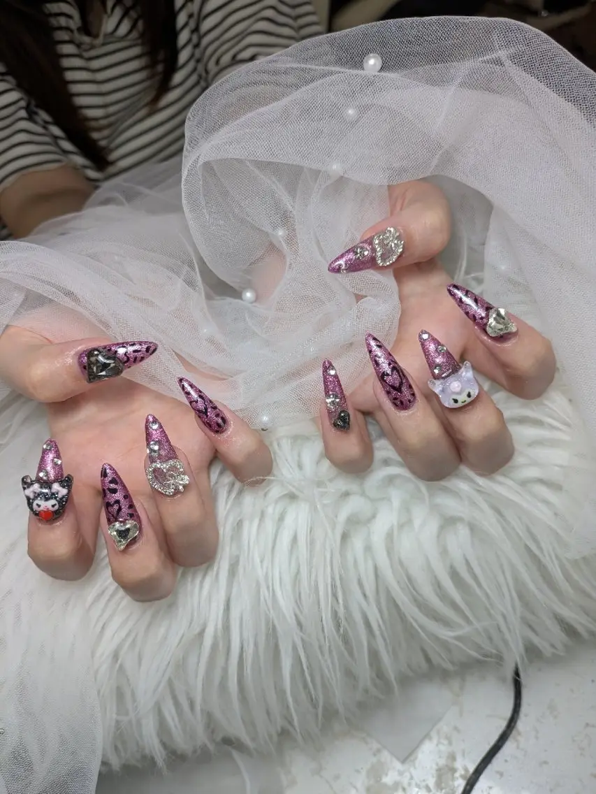 ネイル Queen Nail 研修生のネイルデザイン