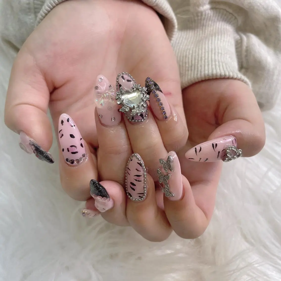 ネイル 💅ネイルサロン ブラン🌈かすみのネイルデザイン