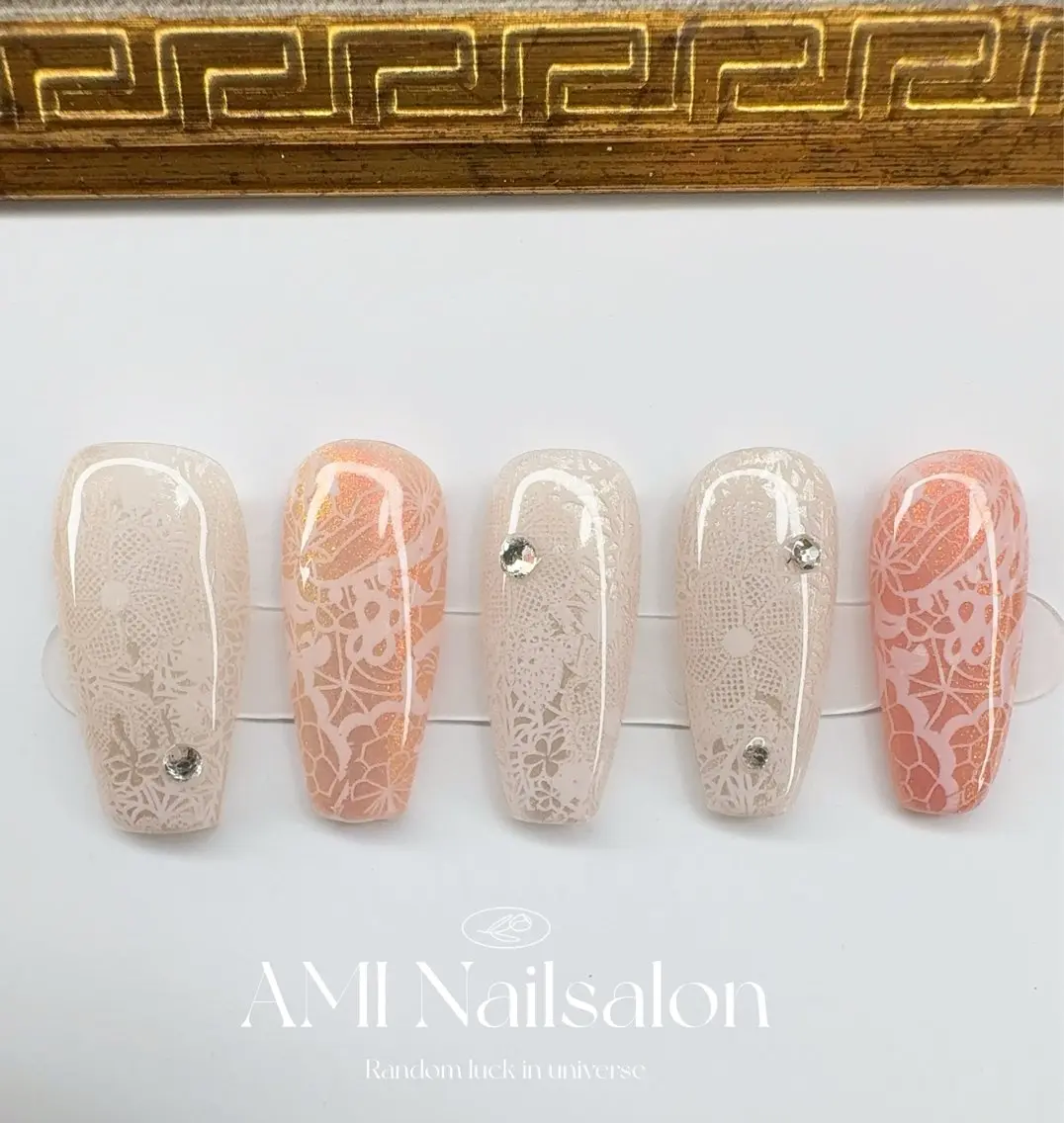 ミディアム ハンドネイル AMI Nailsalonのネイルデザイン