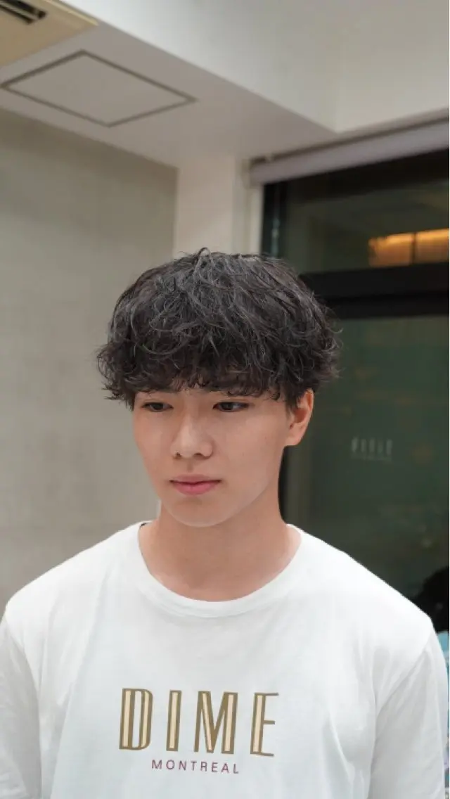 パーマ カット パーマ パーマカラー支持⭕️ 春山凜乃介のヘアスタイル