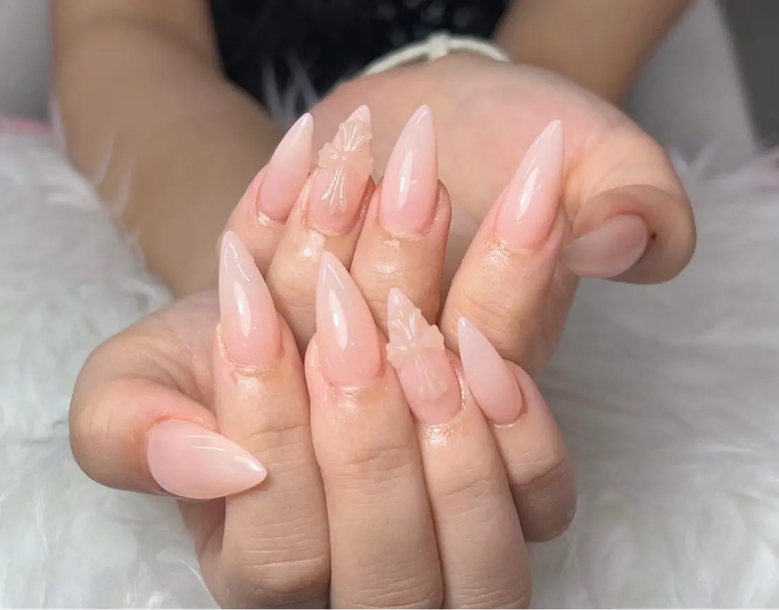 ネイル AURA NAIL 上前津のネイルデザイン