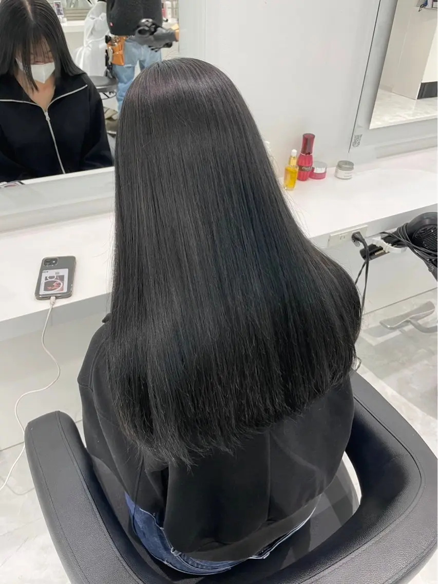 期間限定🖤】大人かわいい艶黒カラー✨透明感ワンカラー＋2stepトリートメントでうるツヤ仕上げ💫の写真