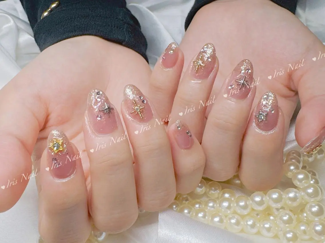 ネイル ストーンネイル ハンドネイル ハンドケア 🍒IRIS Nail🌸のネイルデザイン