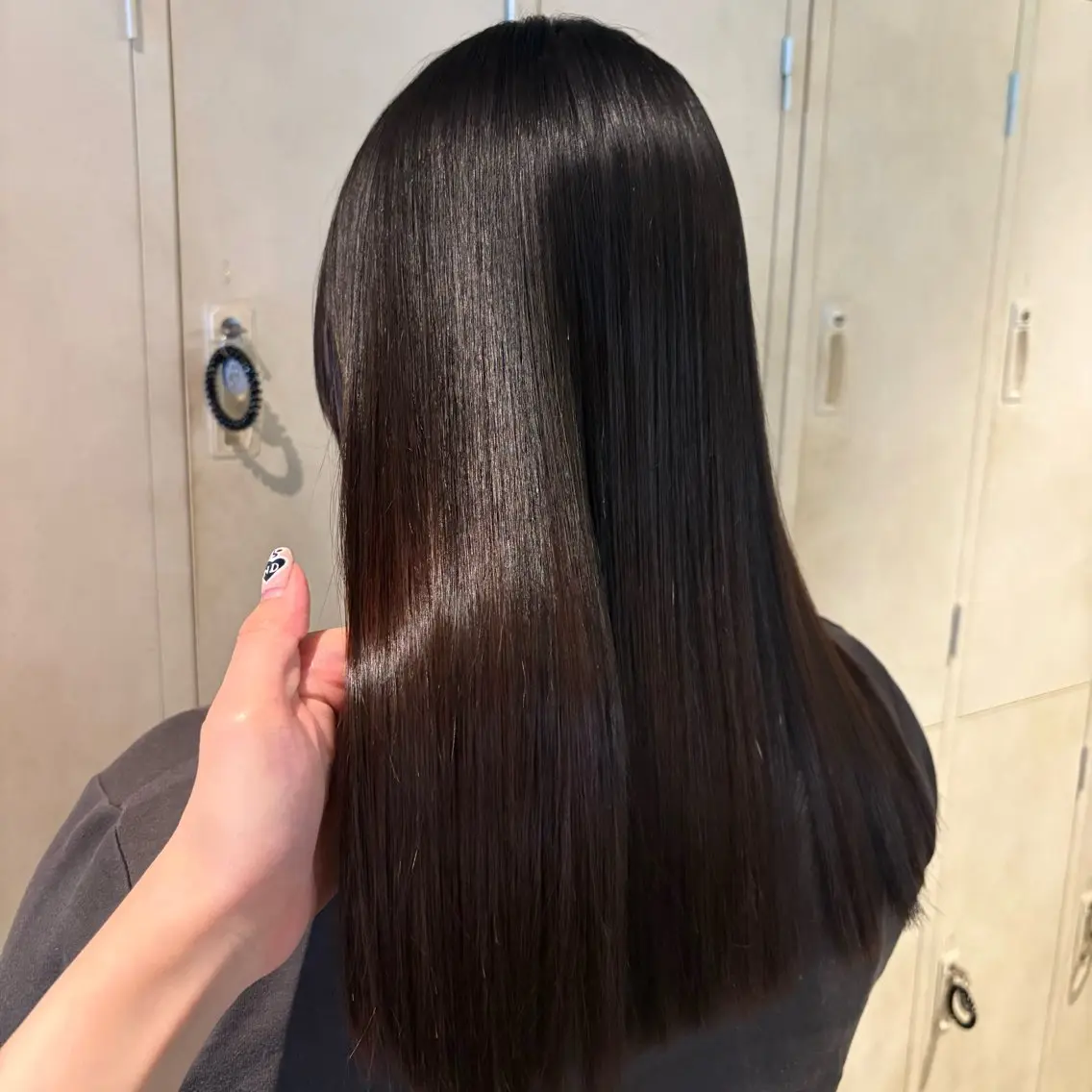 セミロング パーマ 酸性ストレート ストレートパーマ カット 縮毛矯正 🌸艶カラー/似合わ せカット/サクラ🌸のヘアスタイル