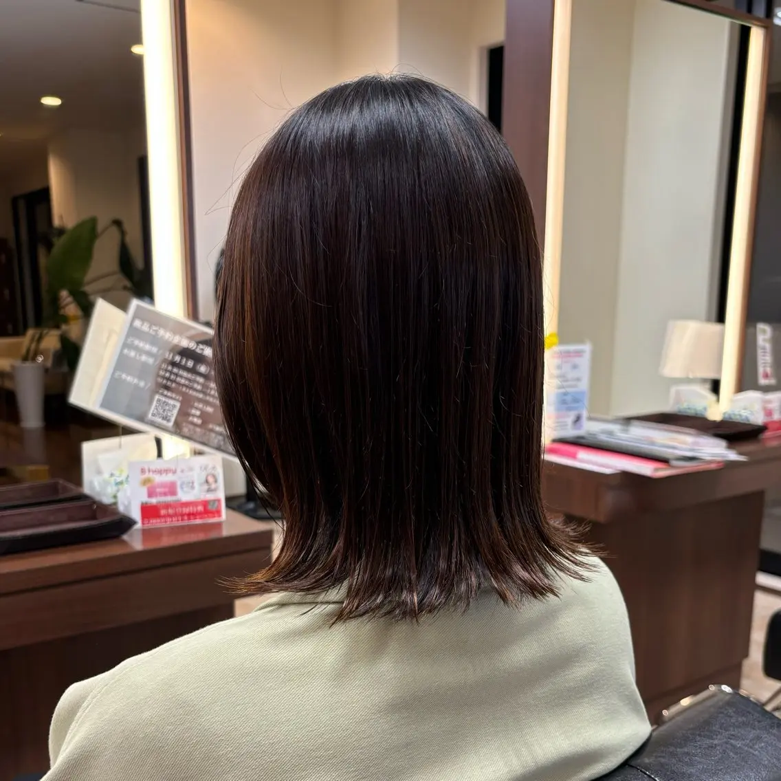 ミディアム 外ハネヘア 大知 眞子のヘアスタイル