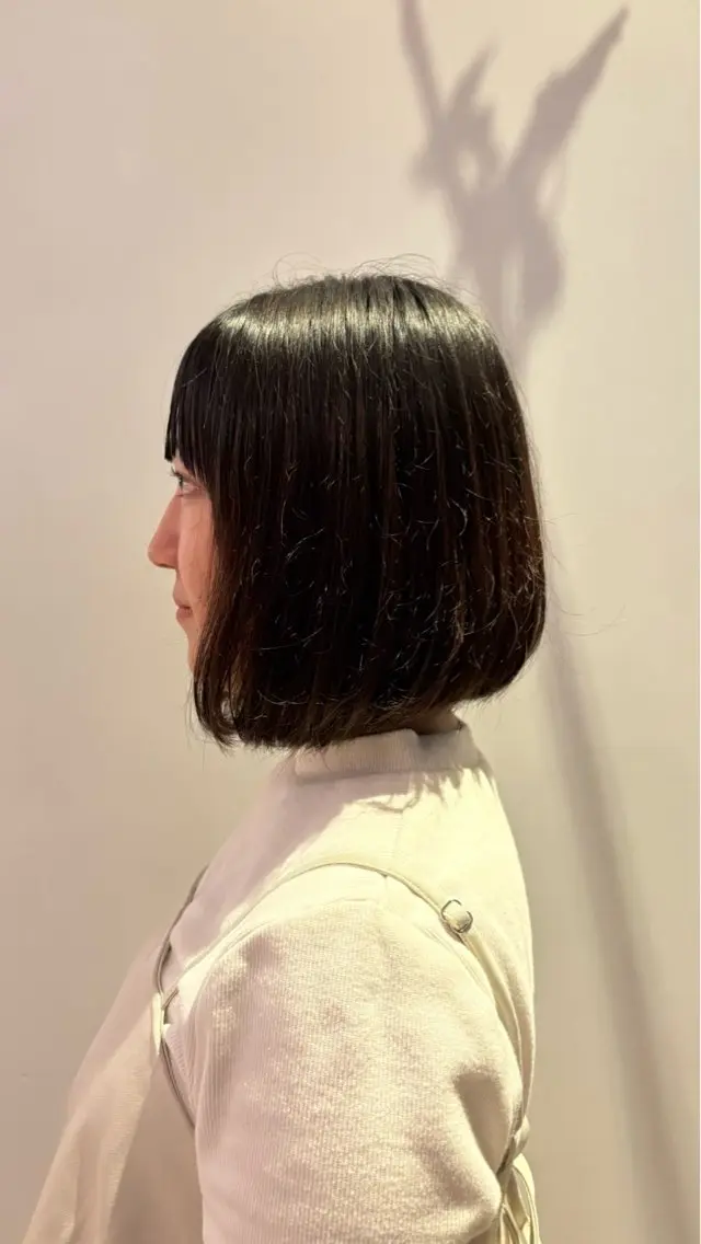 ショート ボブ 顔まわりレイヤー 顔周りカット レイヤーカット 小顔カット 佐藤 桃子のヘアスタイル