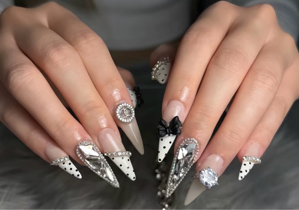 ネイル ハンドネイル NiJi Nailsのネイルデザイン
