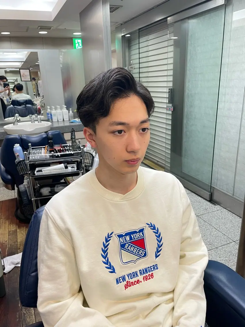 ミディアム くせ毛 奥山岳冬 おくやま たかとのヘアスタイル
