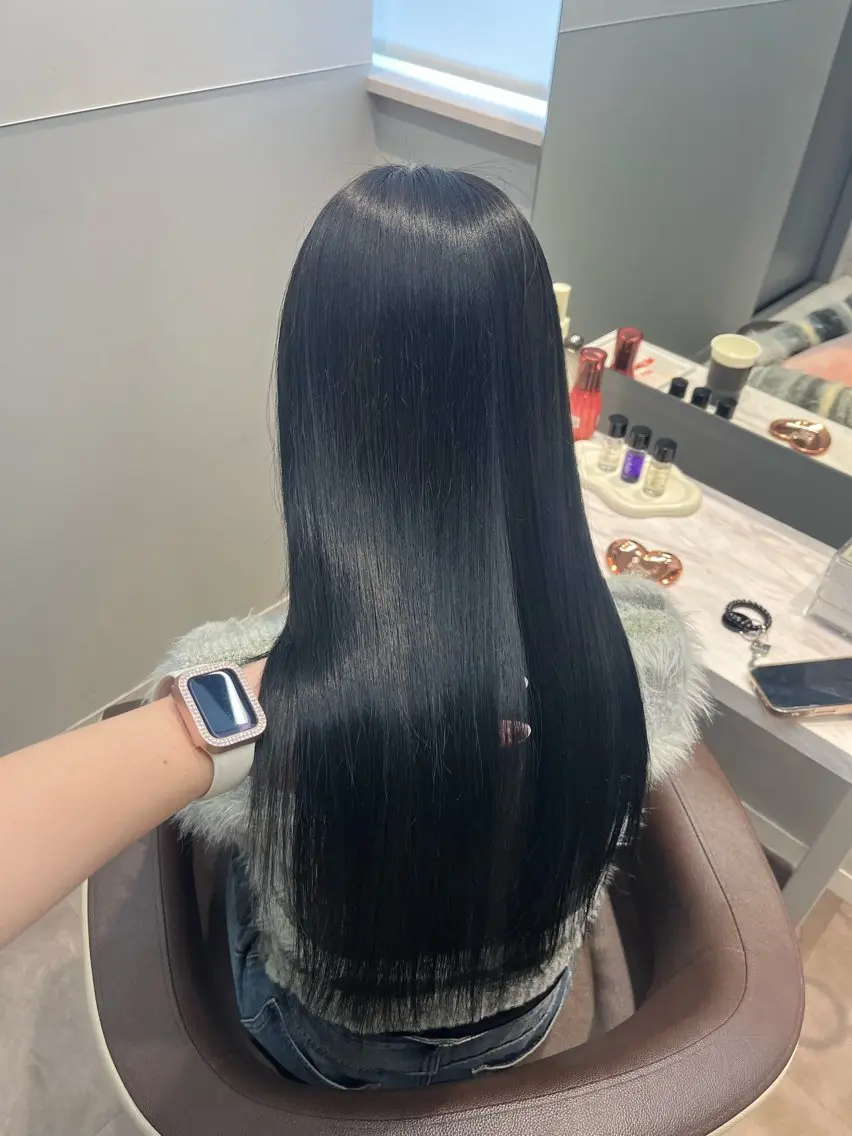 ロング カット ヘアカラー ayane 🩵のヘアスタイル