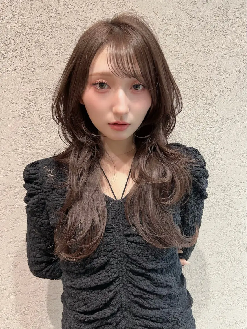 ロング カラー カット ヘアカラー トリートメント 興津/レイヤー/韓国 ハイトーン/美髪縮毛のヘアスタイル