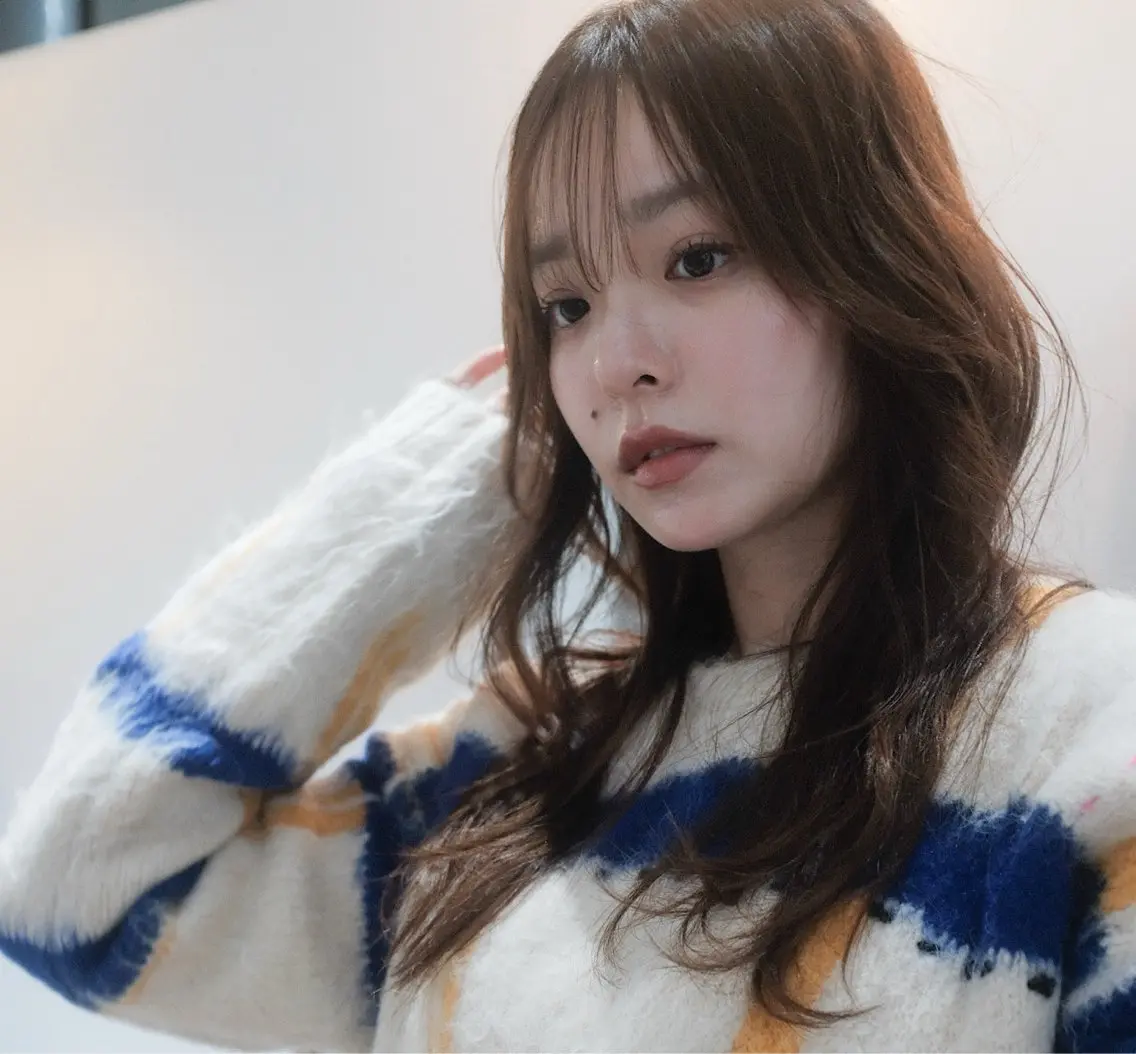 ロング カラー ヘアアレンジ カット ヘアカラー トリートメント OPUSダブルカラー ケアブリーチのヘアスタイル