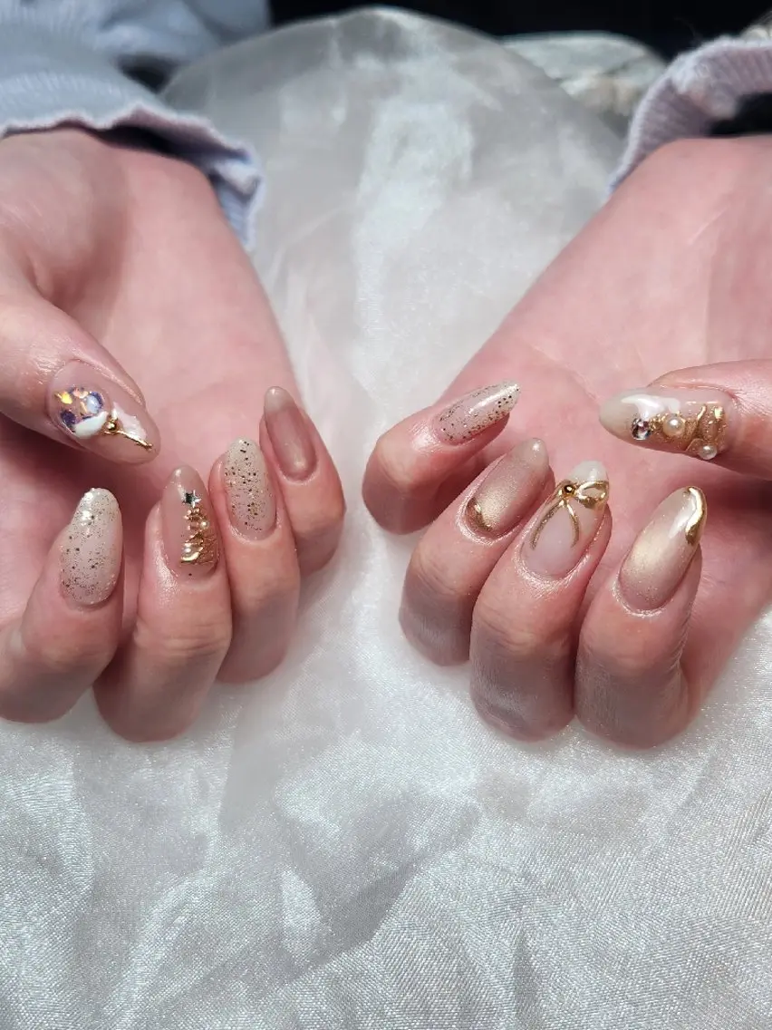 ネイル ガーリー キラキラネイル マグネットネイル ピンク 冬ネイル Nailroom3  古屋のネイルデザイン