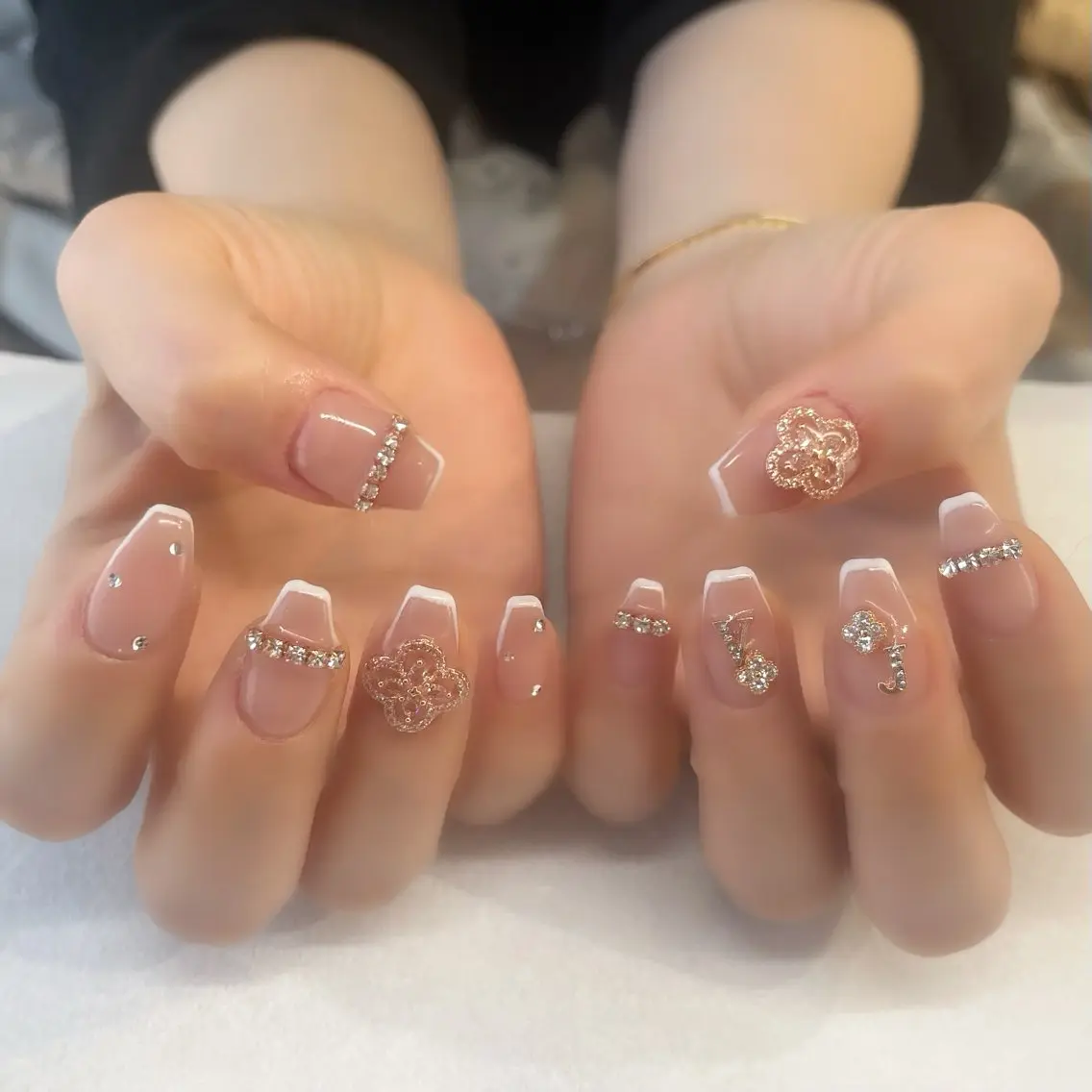 ネイル ハンドネイル 💎🐰 saki. m 🐰💎のネイルデザイン