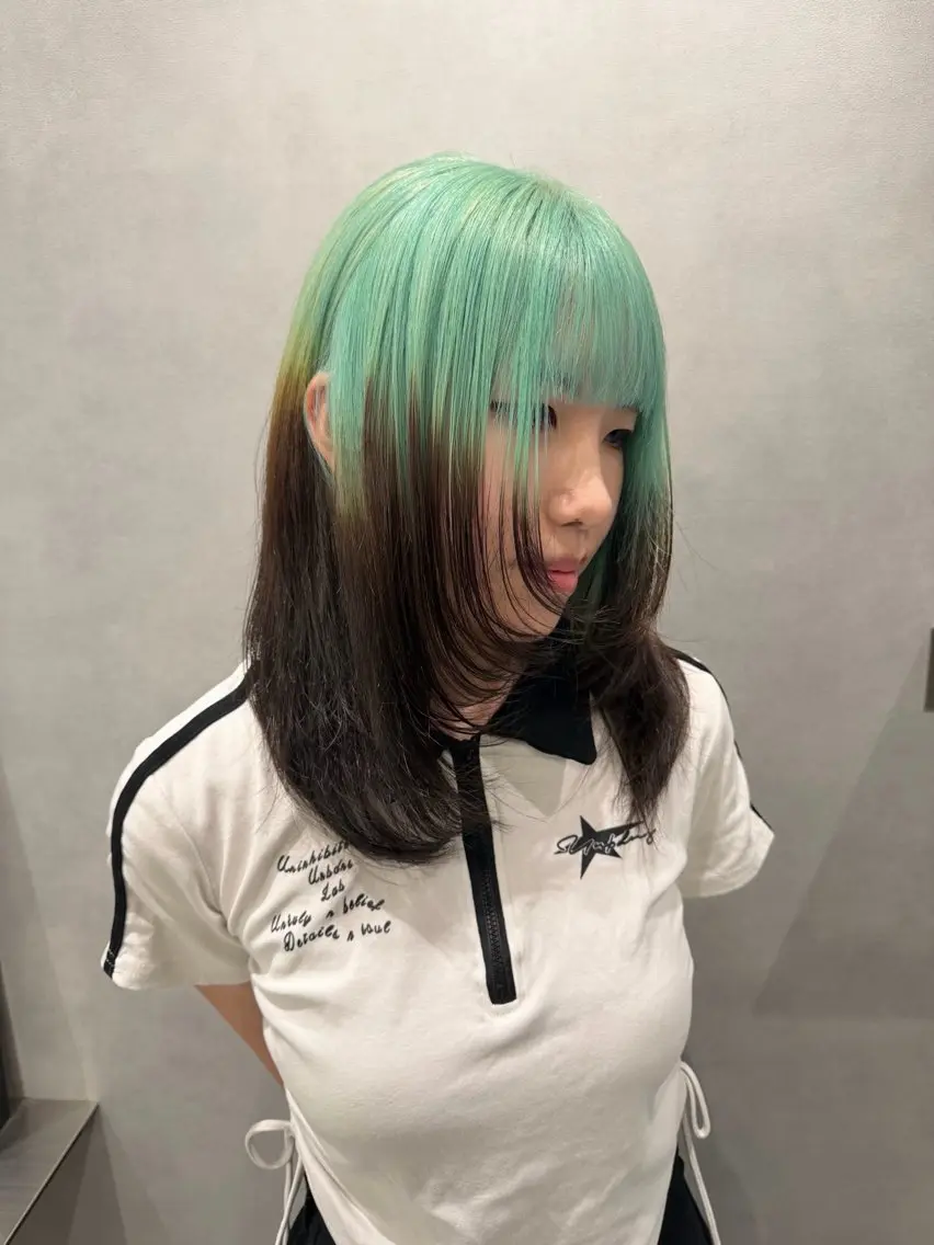 ミディアム ヘアカラー デザイン🥇複雑履歴 ハイトーン特化のヘアスタイル