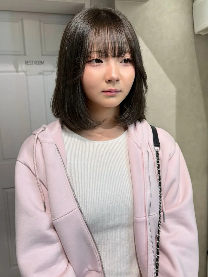 ミディアム 透明感モテスタイル 💞SHIORI💞のヘアスタイル