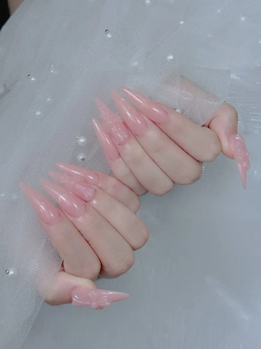 ネイル アートネイル ジェルネイル 韓国ネイル ロングネイル 持ち込み ハンドネイル ハンドケア Blingg NailStudioのネイルデザイン