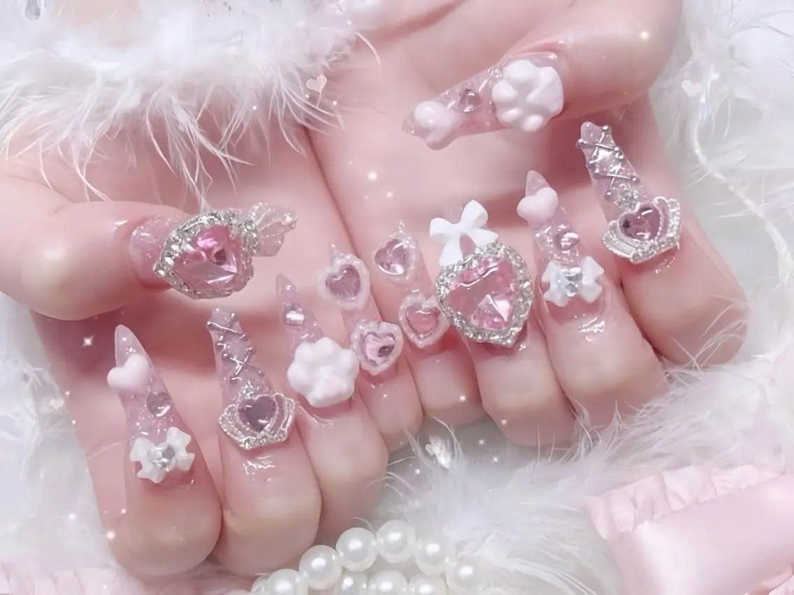 ネイル チークネイル フレンチネイル ガラスフレンチ グラデーション キラキラネイル ハンドネイル Rin Nail 新大久保店のネイルデザイン