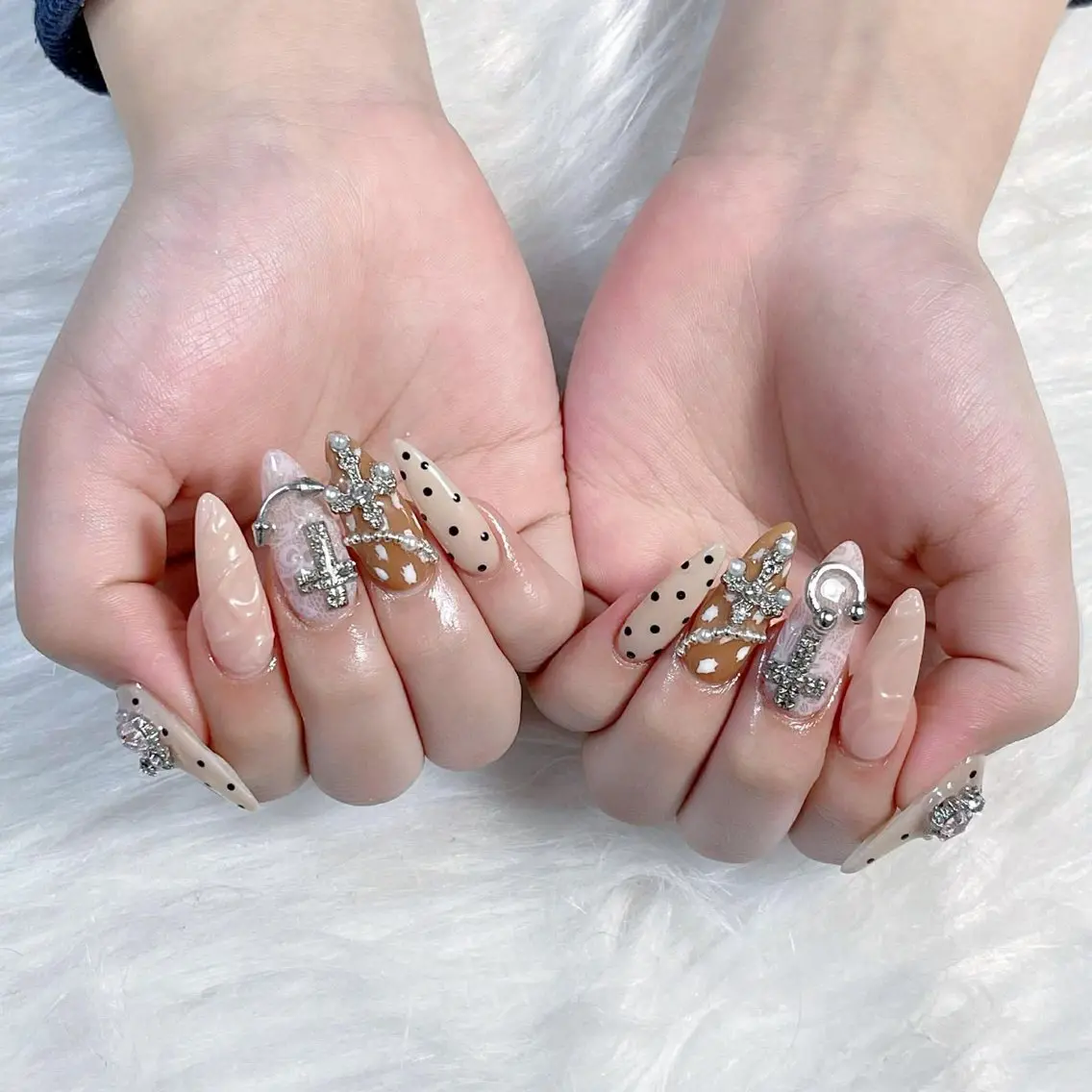 ネイル Hin Hana Nailのネイルデザイン