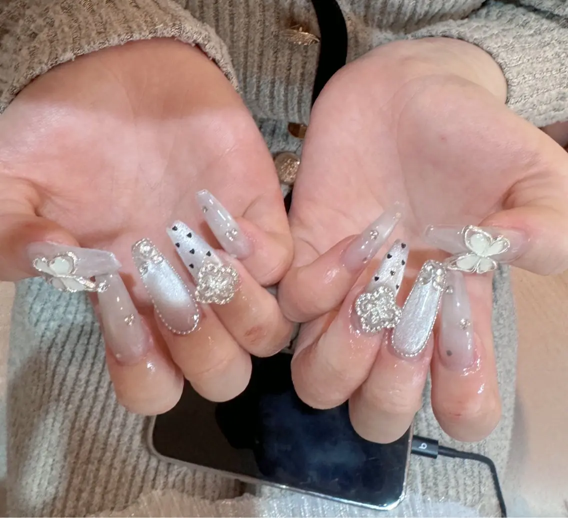 ネイル ハンドネイル T.Lee Nail Lilyのネイルデザイン