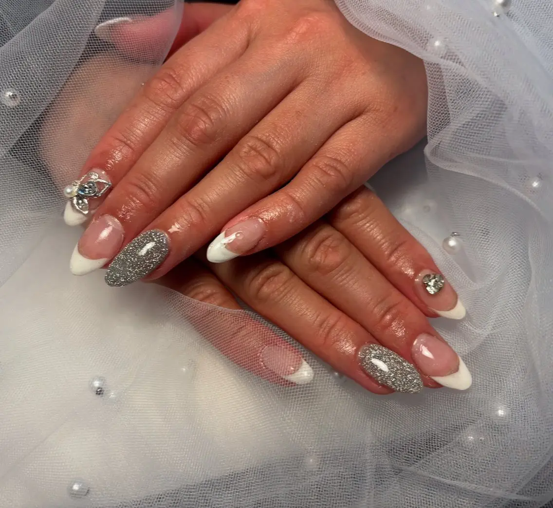 ネイル フラッシュネイル フットネイル フレンチネイル ジェルネイル ガラスフレンチ Nail salon Natulalのネイルデザイン