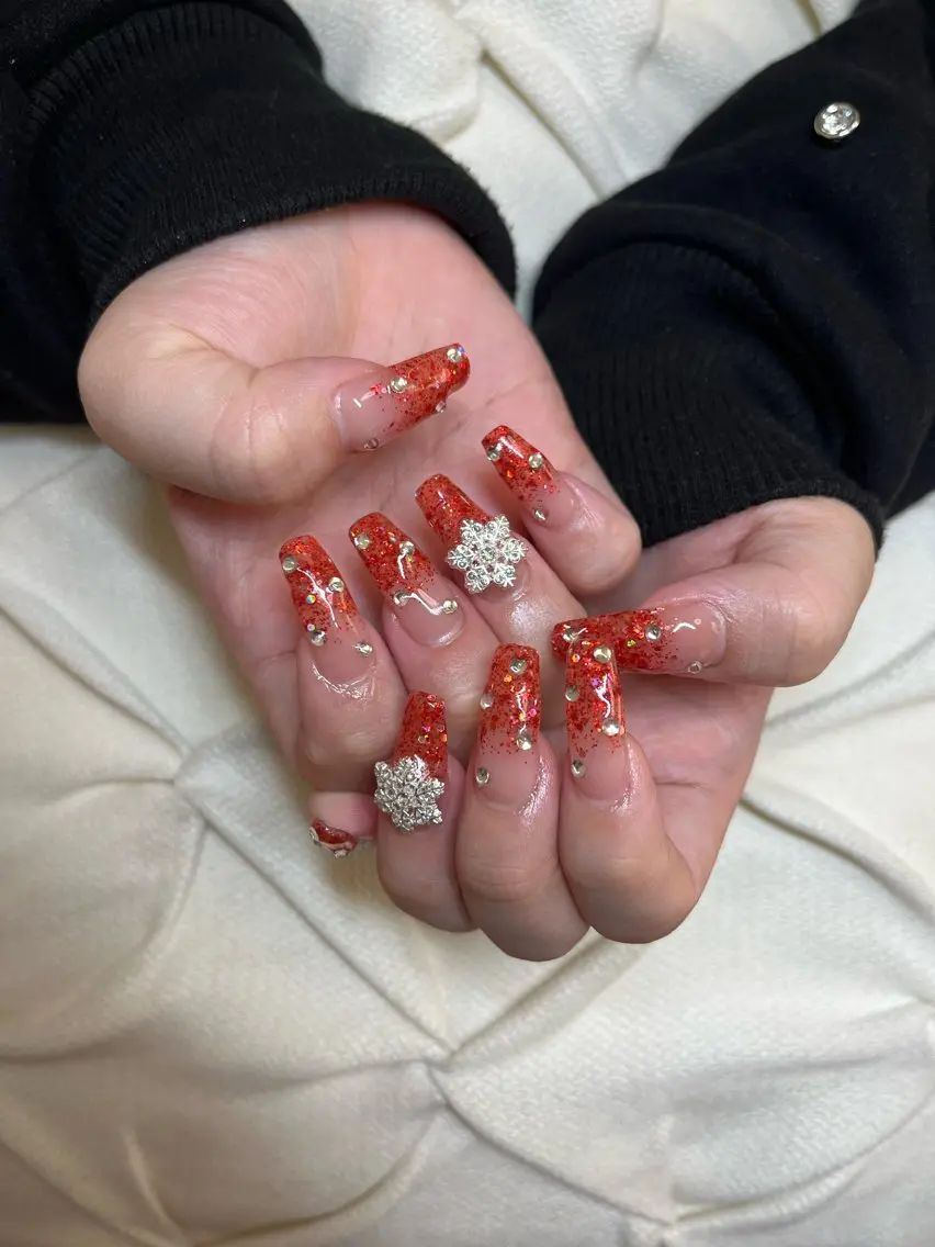 ネイル nail.salon .Reversalのネイルデザイン